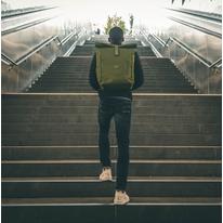 "AARON" újrahasznosított nagyméretű rolltop hátizsák, zöld, Johnny Urban "AARON" újrahasznosított nagyméretű rolltop hátizsák, zöld, Johnny Urban